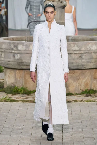 Look 23